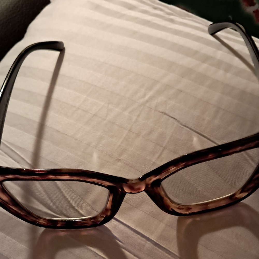Vince Camuto Brown Tortoise Reading Glasses 3.0 - Picture 5 of 7
